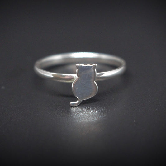 Dainty Kitty Ring